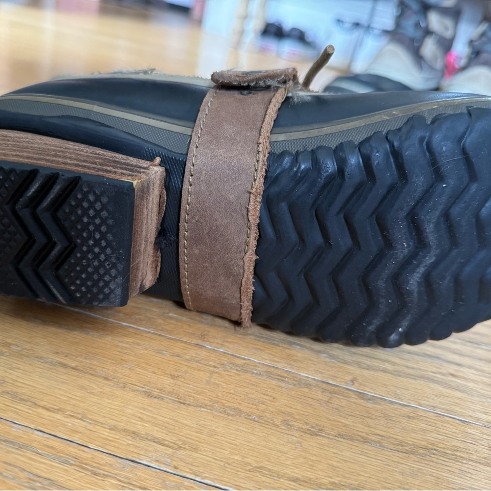 Sorel Boots - Picture 4 of 5